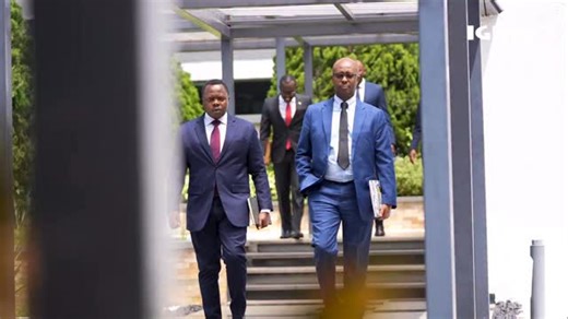 AMASHUSHO: Kuri uyu wa Gatanu, Perezida Kagame yayoyoboye Inama y’Abamanisitiri yateraniye muri Village Urugwiro. | IGIHE