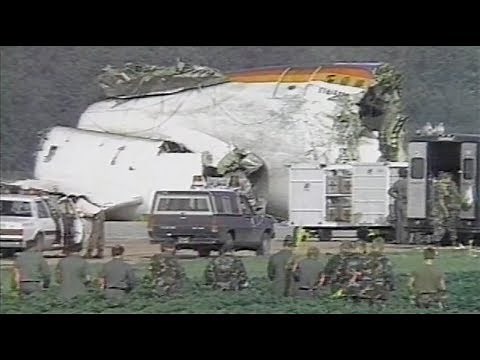United Airlines Flight 232 Crash in Sioux City & Survivors - CBS Evening News - July 20, 1989
