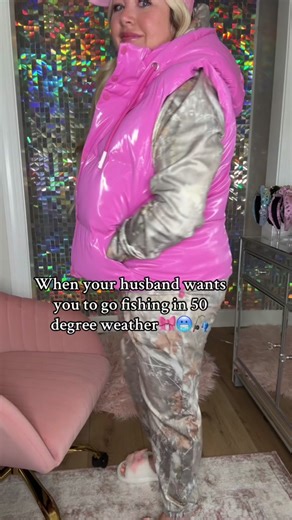 He said “thats what you are wearing🤨😅idk why he would expect anything different🥶🎀🎣#justagirl #pink #momsoftiktok #girl #country #cold #ootd #outfit #fyp