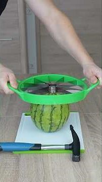 The fastest & easiest way to cut a melon! 😳