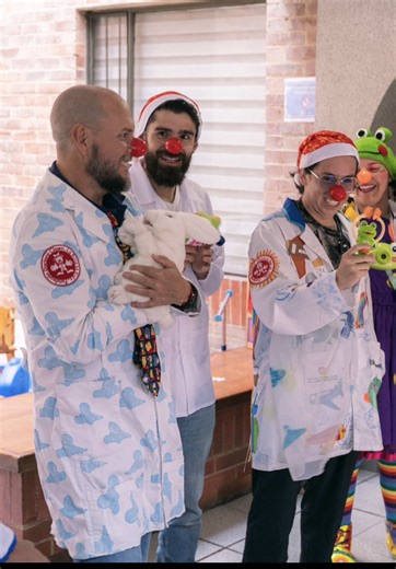 “Yo soy el de Escobar” Att: @soyandresparra (Del Capítulo #107 en el canal de Youtube de Por La Ventana) 🚘🇨🇴