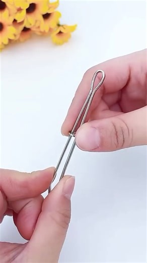 Bodkin, The Tailor’s Secret Weapon for Effortless Threading! 🧵✨ This Bodkin is every tailor’s best-kept secret for threading elastic, ribbons, and cords through waistbands, casings, and tunnels with ease. Say goodbye to struggling with safety pins — this tool makes the job quicker, smoother, and way less frustrating! ✅ Perfect for elastic waistbands, drawstrings, and hoodie ties ✅ Strong grip for hassle-free threading ✅ High-quality, durable metal ✅ Saves time and reduces fabric damage A must h