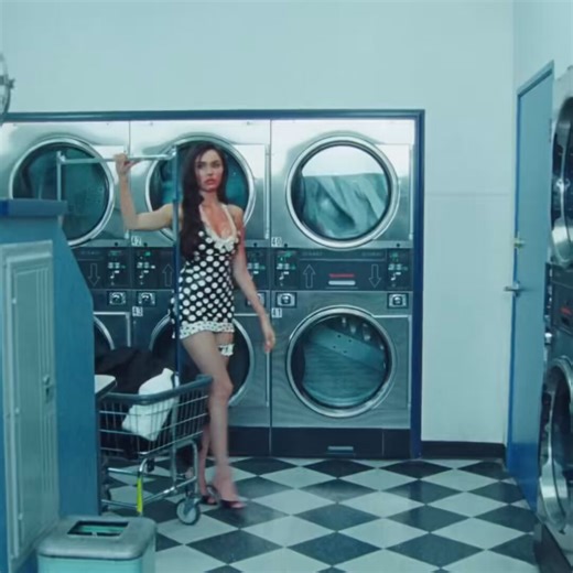 this song not being a huge hit doesn’t sit right with me… bc why did pretty privilege skip madison beer