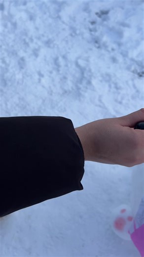 Hello Kitty en Algérie : Canailloux et Neige