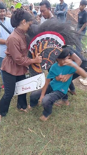 Bocil ini bisa kesurupan #jaranan #ndadi #kudalumping #kudakepang