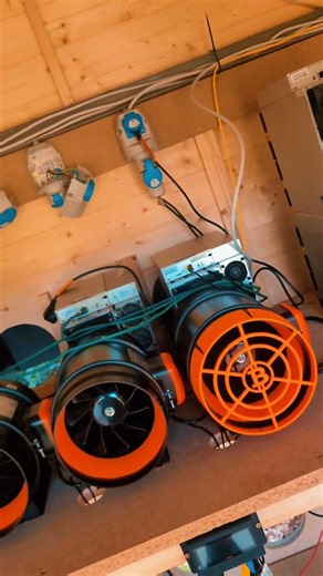 🚀 Mining-Schuppen Update: Zweite Etage im Testlauf! #diy #btc #bitcoin #bitcoinmining #solarenergy