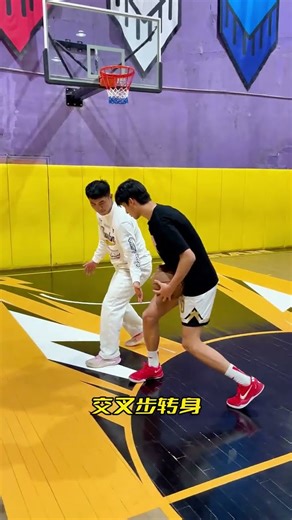 Low cross step turn#Free-style play#Basketball coach#Coach Kaizhuo