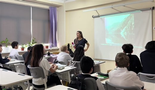 Fun English Learning Through Rapping in Class