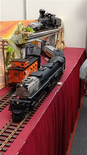 HOBBY MODEL EXPO 2026 - Treno USA in arrivo con vagoni carichi di merce 🚅🚃🚉