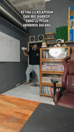 Males banget si tukangnya | Ryan Random