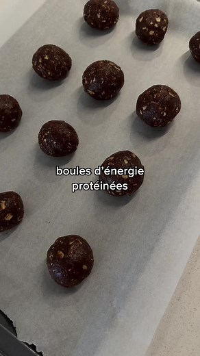 Boules d’énergie protéinées: Snack Sain Pre/Post Workout ✨