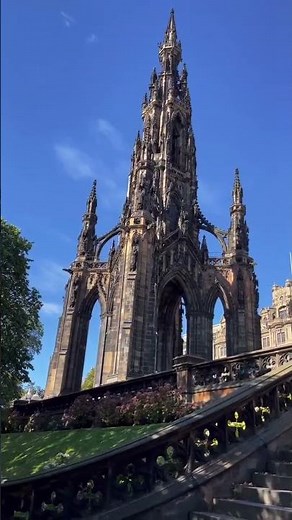Edinburgh Scotland: A Journey Through the Most Beautiful City in the World