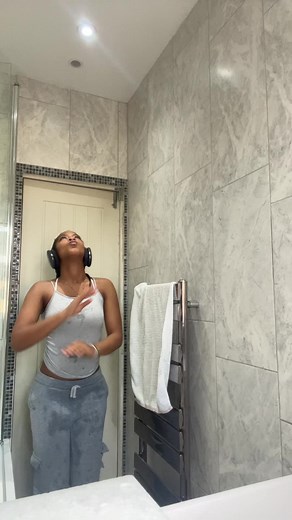 Spittin’ in between both cheeks🥴#fyp #viral #xybca #therealisticicey #foryoupage