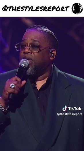 Dave Hollister performs “One Woman Man”, which I noted in a previous Styles Report as one of the all time great modern R&B\\soul classics and a personal favorite. This clip is an excerpt from the 2024 Black Music Honors, part of a medley of hits from Hollister and fellow Chicago artists Carl Thomas and Syleena Johnson. I was very happy to see a new live version of this track was available, and in great quality. Dave is in top form and the instrumentation is butter smooth-Love the bongos! 🪘🪘 Th