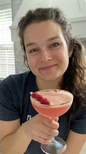 The BEST Galentines Mocktail 🍹#mocktail #easymocktail #galentinesday #valentinesday #nonalcoholic