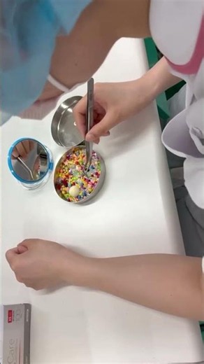 【歯科衛生士科】ピンセットの使い方練習中💡 #専門学校 #歯科衛生士 #医療