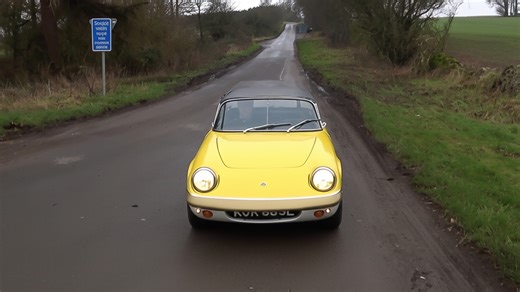What makes the Lotus Elan Sprint so fun to drive?