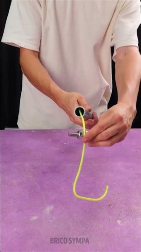 Des tuyaux bouchés ? Ce gadget fait maison les débouche rapidement ! 🧼⚒️