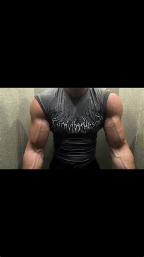 Sina Stein on Instagram: "BD Drop tonight | 20% off with code stein 🖤 #bodybuilding #breathedivinity #biceps #vascularity #jacked #pump"