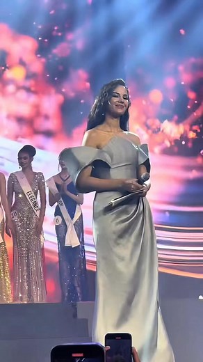 the most viable pageant host, credible♥️🔥 #CatrionaGray #MissUniverse2018 #reelsvideo #reels #hilights | Khloe Cinco