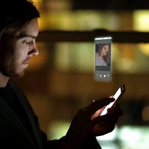 ¡Tú decides! ¿Con qué opción te quedas? 😏 #LifeHappensInFive #ChiclesFive | Chicles Five