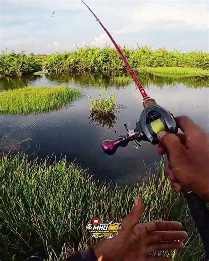 Spotnya mantap abangku yakin gak mau mancing kesini? 🤭#fyp #fishing #casting #anglermhu