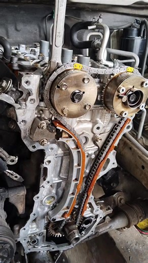 Install the timing chain tensioner plunger on a Toyota 1NR-VE engine‼️ #reelsvideo #automotive #automechanic #engineering | Andri Irawan