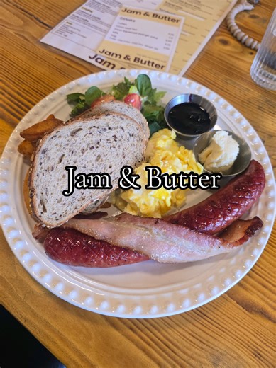 Abbotsford... we just got a new brunch spot! Located in Downtown Abbotsford on Montrose! Everything I had was amazing. My favorites included the jams, the croffles (oh so soft) and the farmer sausage! The service was so friendly and welcoming, I can't wait to go back and try some other menu items! Open daily from 8am to 3pm located at 2623 Montrose Ave, Abbotsford. Closed Mondays for the month of March. *under new management @Downtown Abbotsford #breakfast #brunch #chickenandwaffles #downtownabb