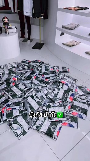 หากันให้ควัก ของแท้ Sาคาพุ่งไปเรื่อยๆแล้วหมอนทองวิทยา หมอนทองฟีเวอร์สุดๆพร้อมส่J เสื้อคอกลม ตัวล่ะ 550.- L XL 2XL 3XL พอมี แต่ไม่พอVายแล้ว จริงๆ ผลิตไม่ทันแล้ว #หมอนทองวิทยา #หมอนทองทั้งใจ #อภิชาติฟาร์ม #ยูแปดริ้ว #ของแท้ #ต้อง #compass | Athibet Yeesalam