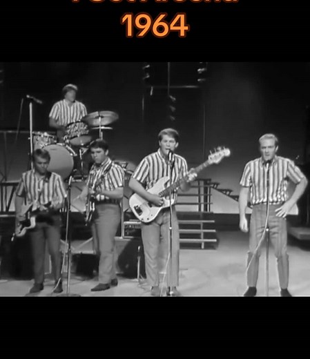 #thebeachboys #igetaround #summer #beach #rockandroll #surf #sing #guitar #band #liveperformance #concert #1960s #california #santamonica #rocknroll #