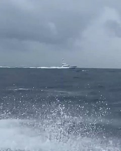 23 reactions | Now that’s how a boat should run @2dadeep89 #offshore #boat #boating #engine #mtu2600 #boats #offshore #fish #fishing #speed | Buoyweather Marine Forecasts | Facebook