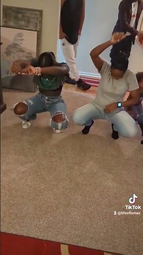 GOOD KNEES CHALLENGE. THREE GENERATIONS. TWO HANDS UP, KEEP THEM UP. FAMILY THANKSGIVING.