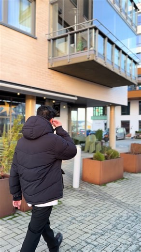 Gjør som Jackie og kom og bestill deg en juleburger!🎅🍔 Den er faktisk drit god! #fyp #foryou #compagnie #levanger #juleburger