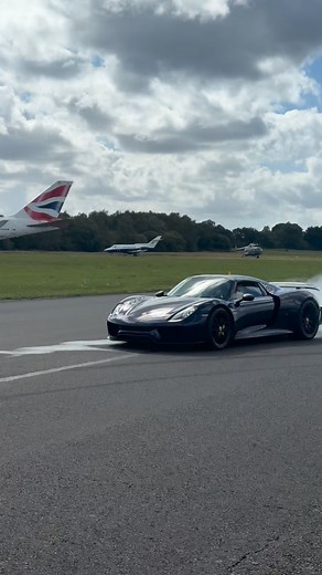 Porsche 918 Spyder Weissach Package FAST lap of the Top Gear Test Track 💨 @bluechip_collection #Porsche #918Spyder #918 #Supercars #Hypercar #WeissachPackage #TopGear | TFJJ