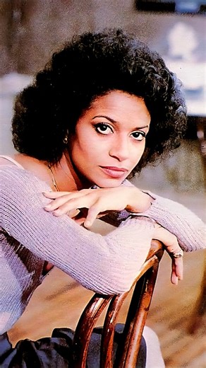 Teach-In: Congratulations to the One and Only Debbie Allen, who recently received an Honorary Academy Award! Bravo!💐💐💐💐💛💛💛 Her body of work as an actress, dancer, choreographer, singer, producer, director , and author has touched many lives, genres, and generations. As a 15 year old, my introduction to her greatness was as Lydia Grant in the iconic movie and television series, "Fame." Thank you Ms Allen for all you have done and continue to do! 🩰🎞📽🎬📺🎵 @therealdebbieallen | Lisa Jane