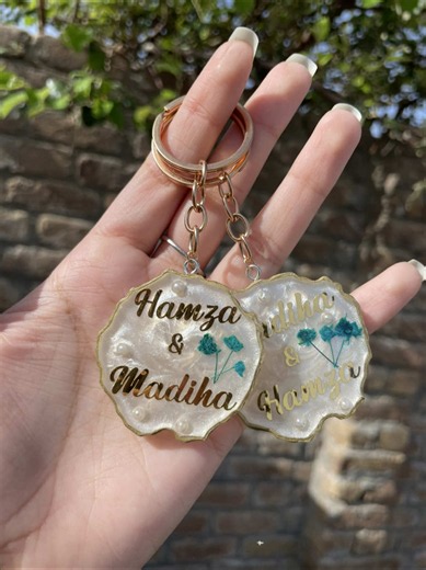 Custom Resin Keychains and Ring Boxes Guide