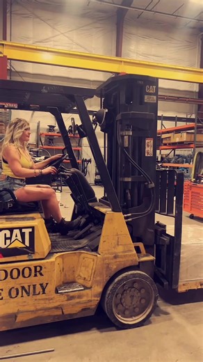 Do you think Lauren R. should be the 2025 #sturgisbuffalochip Poster Model?! Like and comment to vote for her! | Sturgis Buffalo Chip