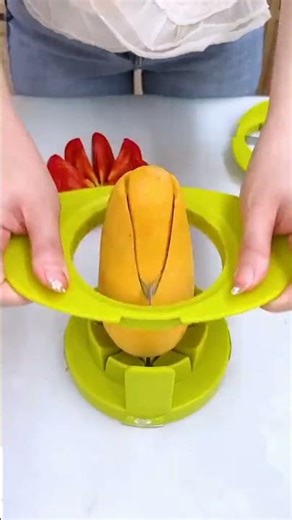 4pcs/1 Set Stainless Steel Apple Slicer Flower-Shaped Fruit Cutter Multi-Functional Platter Tool Set