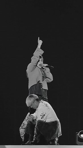 Live Video of Da_iCE Performing 'スターマイン' with Energetic Dance Moves