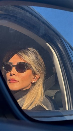 Mona Dirbaz on Instagram‎: "⁨ برام کامنت کنین شما برای سرزنده نگه داشتن خودتون چه روتین هایی دارین😉⁩"‎