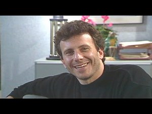 Rewind: Paul Reiser on-set interview "Mad About You" (1992) plus reaction to "Aliens" villain role