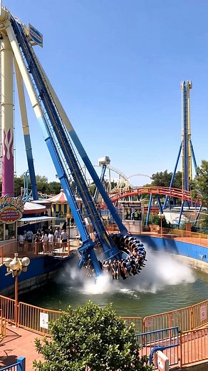 324K views · 695 reactions | Amusement Park Ride Disaster, Malfunction Leads to Collapse! #disastercollapse #fyp #viral #reels | World Disaster | Facebook