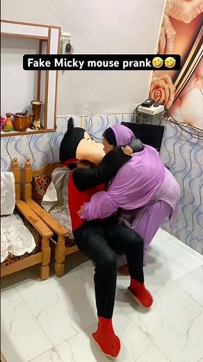 Fake Micky mouse prank🤣🤣
