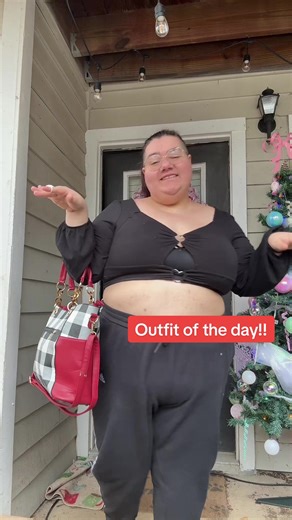 Headed out for a laid back day with my babygirl, so y’know I had to be comfy AND cute 🥰 #plussize #plussizetiktok #effyourbeautystandards #effyourbodystandards #bodypositive