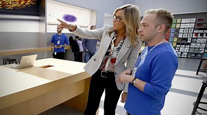 Watch Apple’s retail chief Angela Ahrendts interviewed at Fortune’s Most Powerful Women Summit tonight - 9to5Mac