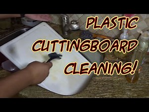 Easy Way to Deep Clean a Plastic Cutting Board