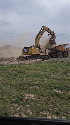 dry out here #jpaydirt #caterpillarinc #oldguysrule #shorts #wabco