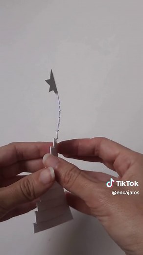 Haz tus propios árboles navideños de papel - Decoraciones navideñas DIY