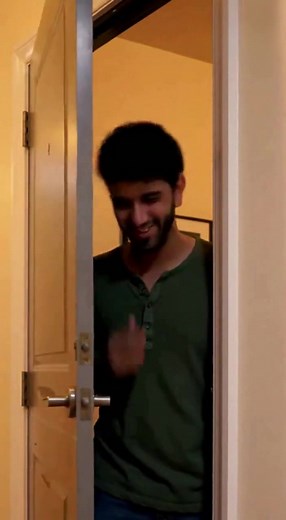 Cockatoo Pranks the Neighbor: ‘Open the Door!’ 😂🕵️‍♂️ #Cockatoo #ParrotComedy #FunnyParrot #BirdPrank #AnimalSkits #TalkingParrot #PetBirds #BirdTok #YouTubeShorts #FunnyShorts #ComedyClip #ViralBird #ParrotLife #CuteAnimals #NeighborPrank | Pet World Zone