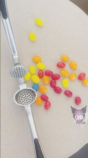 Satisfying Candy Crushing Moments!